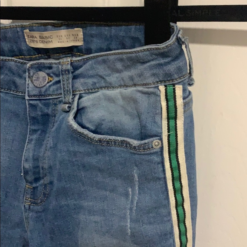 Zara jeans. Size 02.